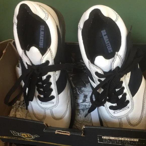 VTG Dr Martens England White/Navy Air Cushioned Chunky Bowling Casual Shoe 9W 8M - Picture 10 of 16